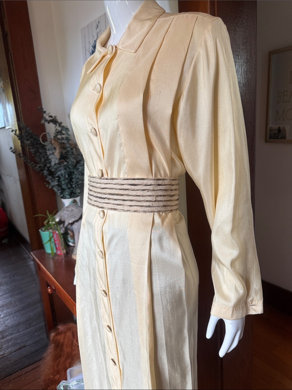 NWT 100%silk Vintage-Inspired Cream Button-Front Shirt Dress by viewpoint
